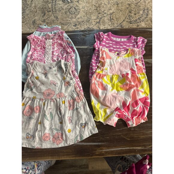 0/3 to 3 month girls dresses bundle - Picture 10 of 10